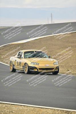 media/Jan-26-2025-CalClub SCCA (Sun) [[cfcea7df88]]/Group 1/Race/